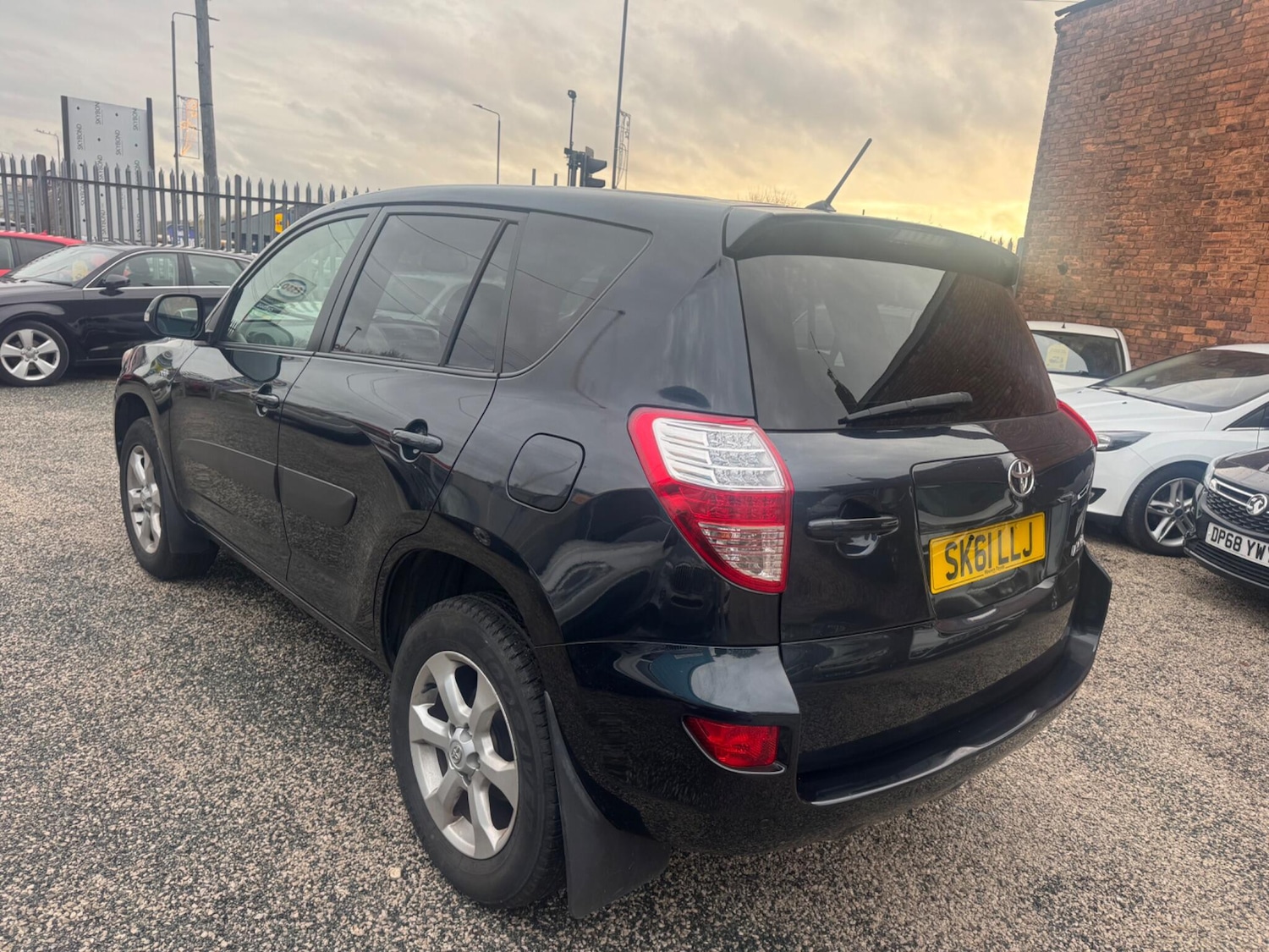 Used Toyota RAV4 2011 for sale - 76786641: Photo 18