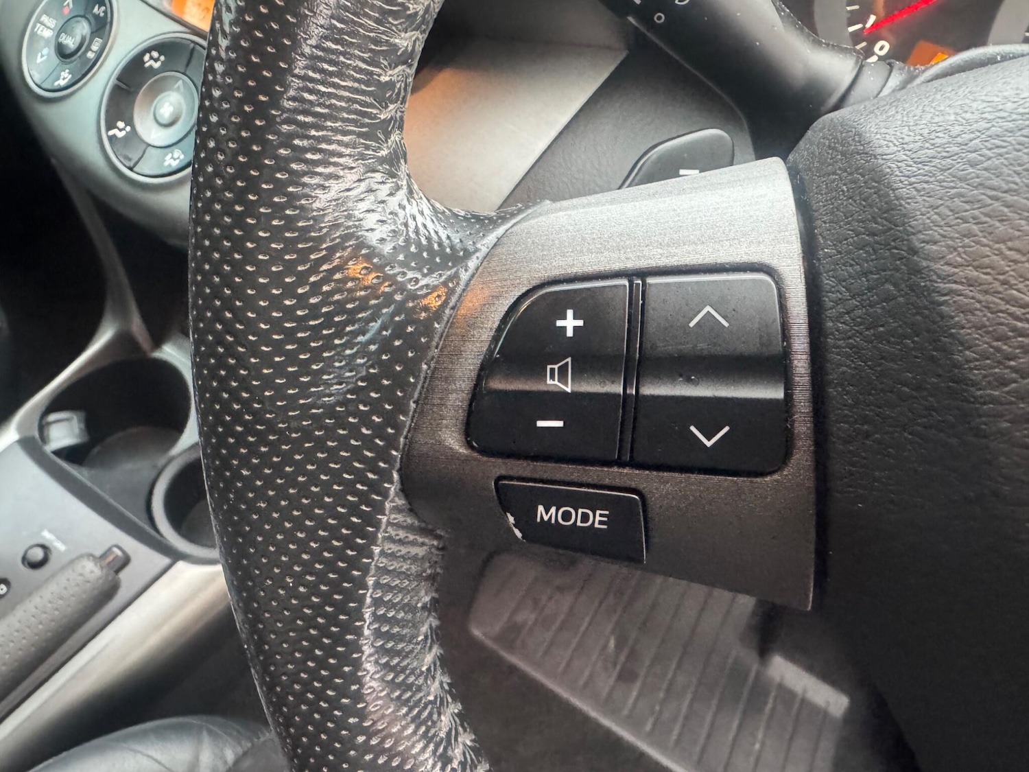 Used Toyota RAV4 2011 for sale - 76786641: Photo 34