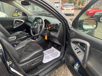 Used Toyota RAV4 2011 for sale - 76786641: Photo