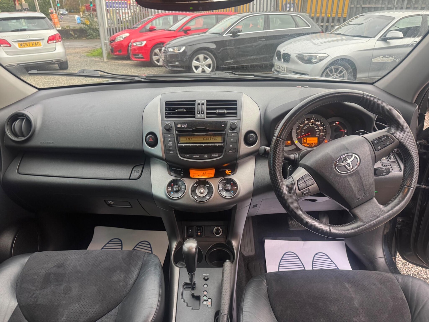 Used Toyota RAV4 2011 for sale - 76786641: Photo 4