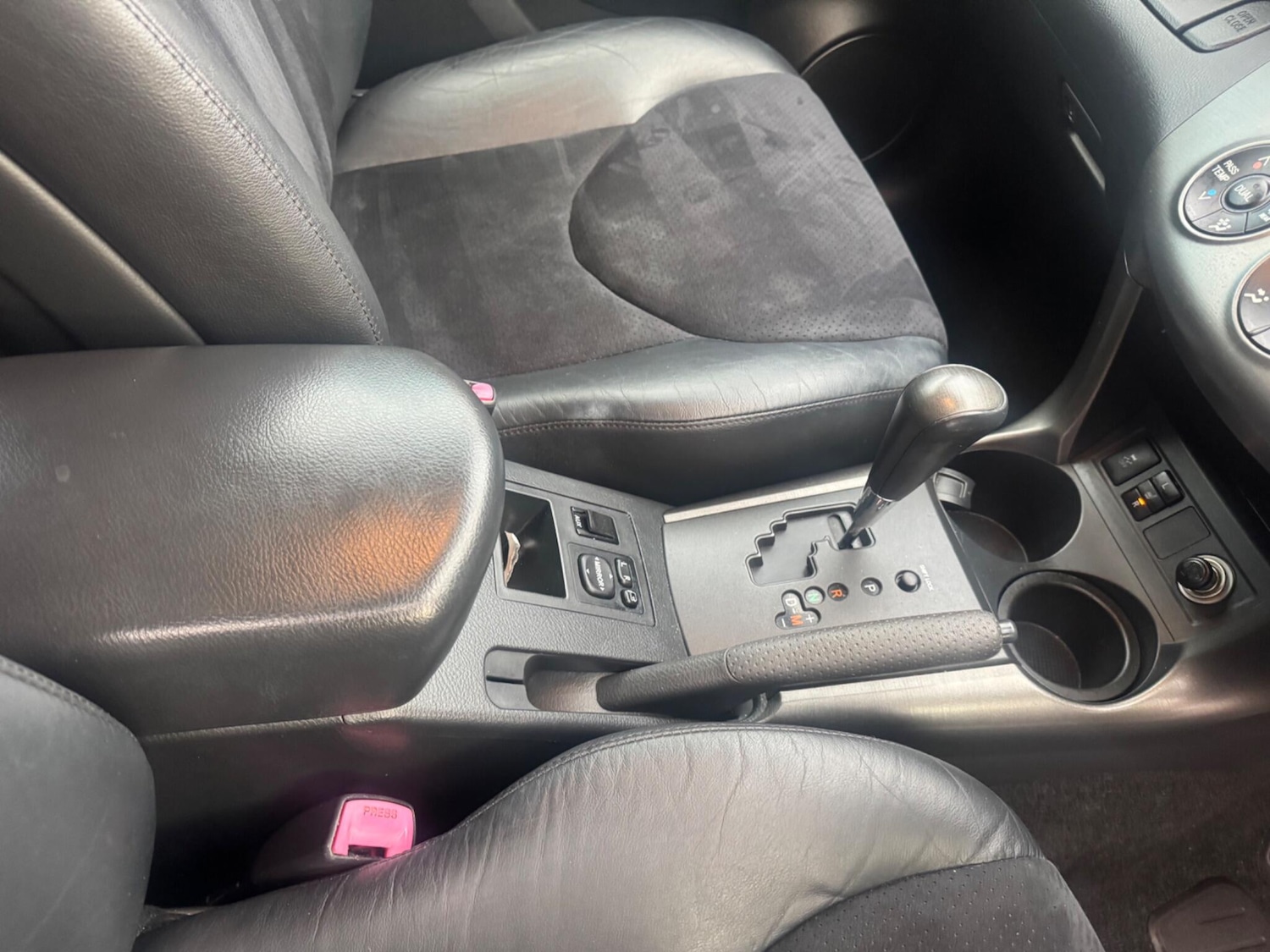 Used Toyota RAV4 2011 for sale - 76786641: Photo 43