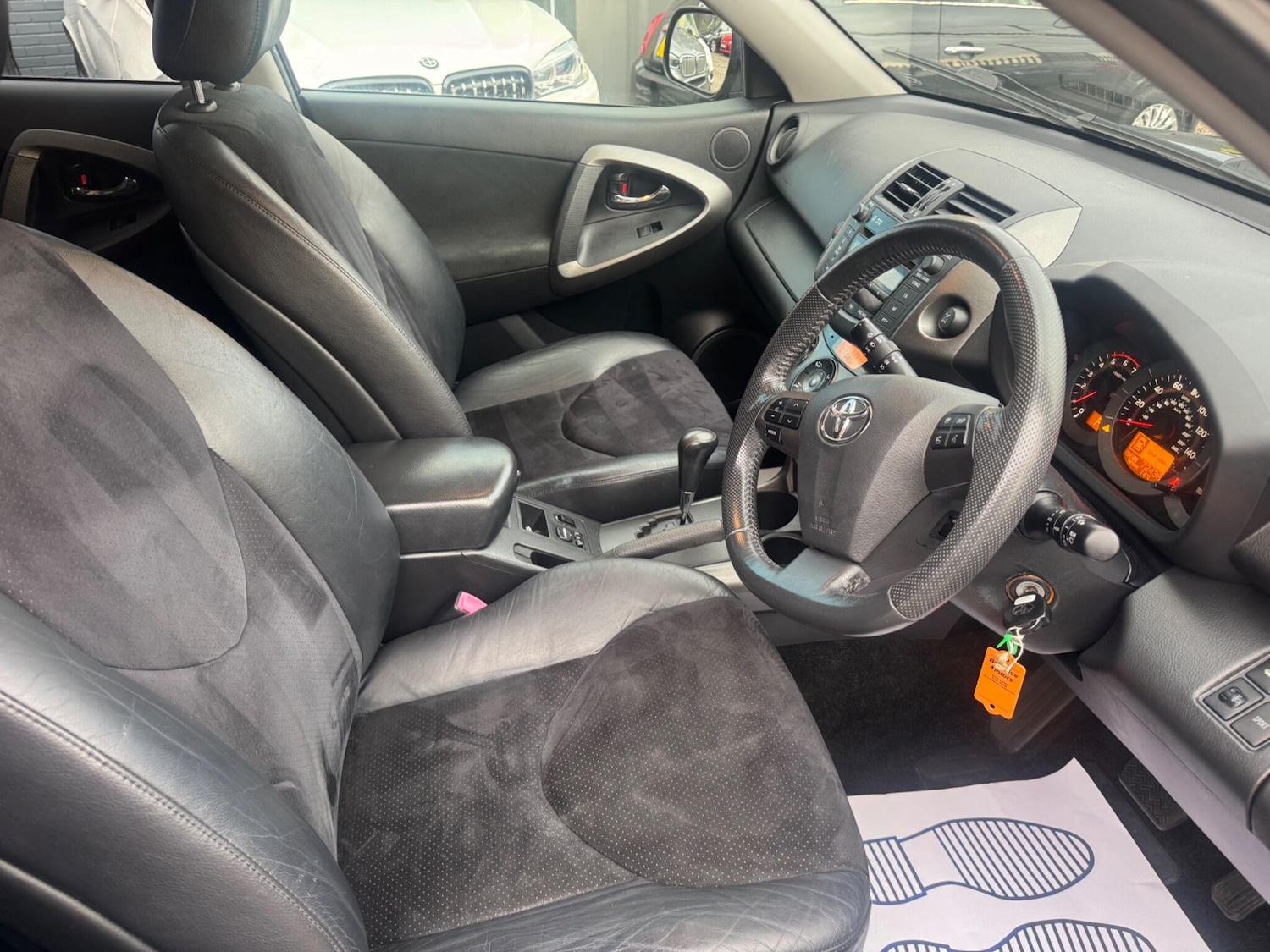 Used Toyota RAV4 2011 for sale - 76786641: Photo 46