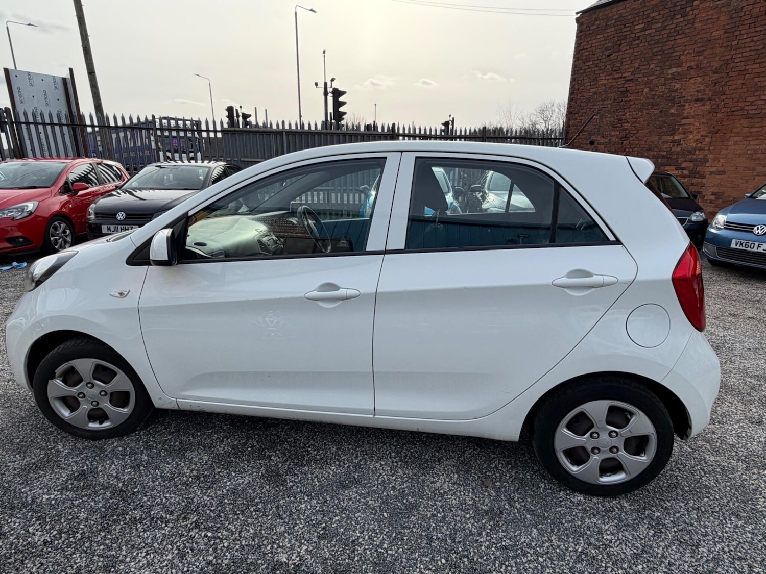 Used Kia Picanto 2015 for sale - 77852985: Photo 9