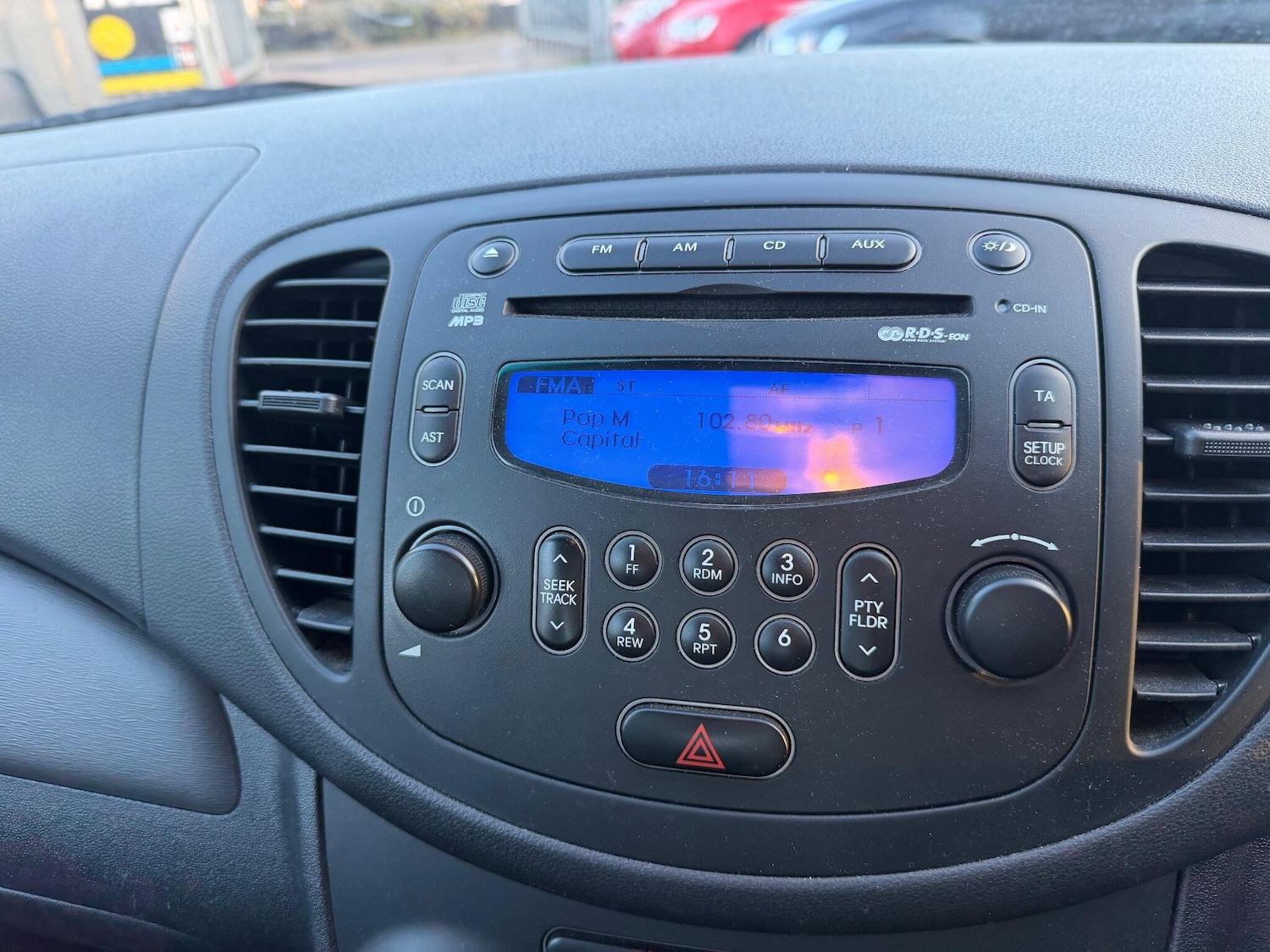 Used Hyundai i10 2012 for sale - 76786469: Photo 15