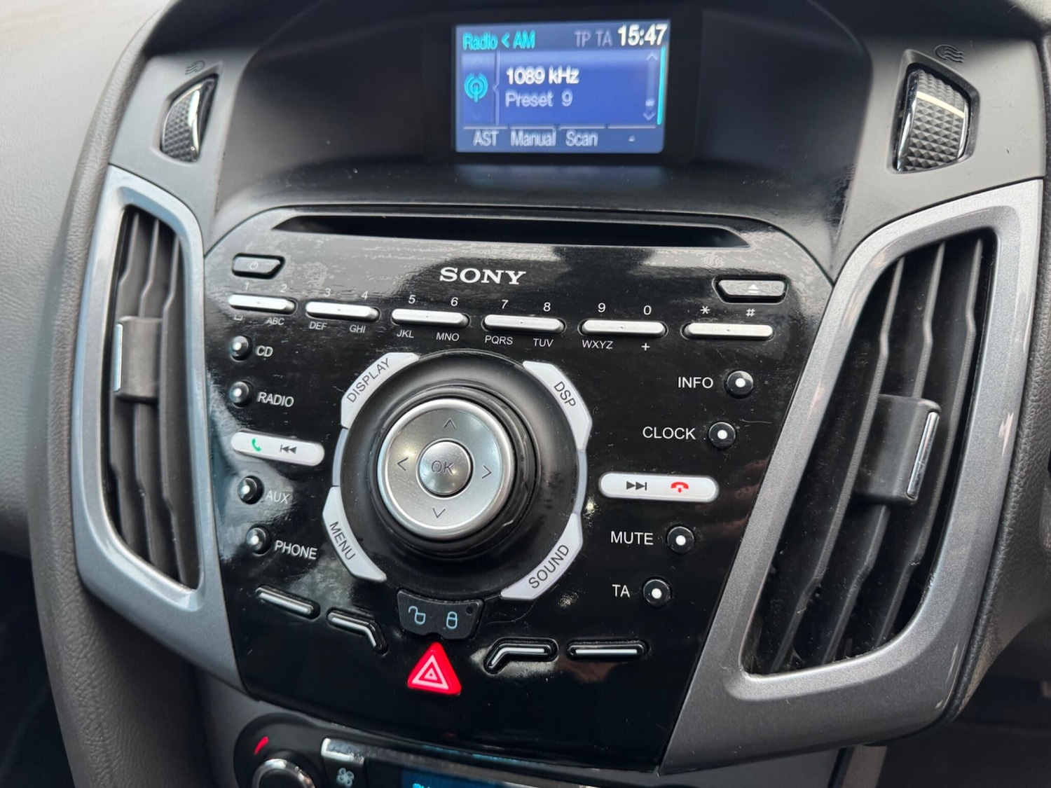 Used Ford Focus 2011 for sale - 77479463: Photo 27