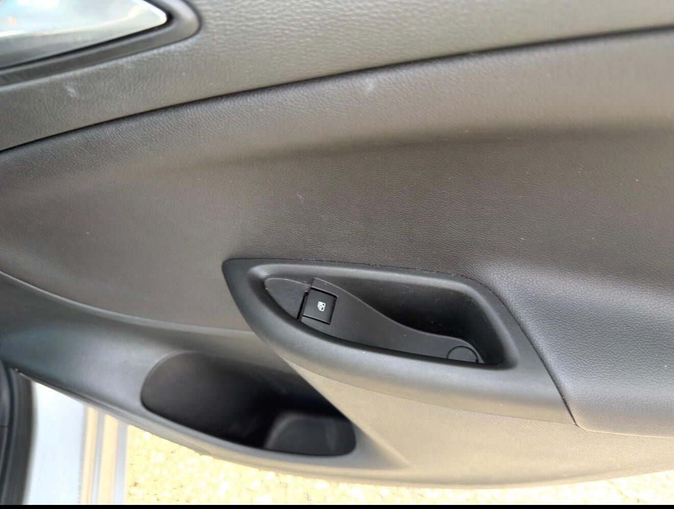 Used Vauxhall Astra 2016 for sale - 77625165: Photo 25