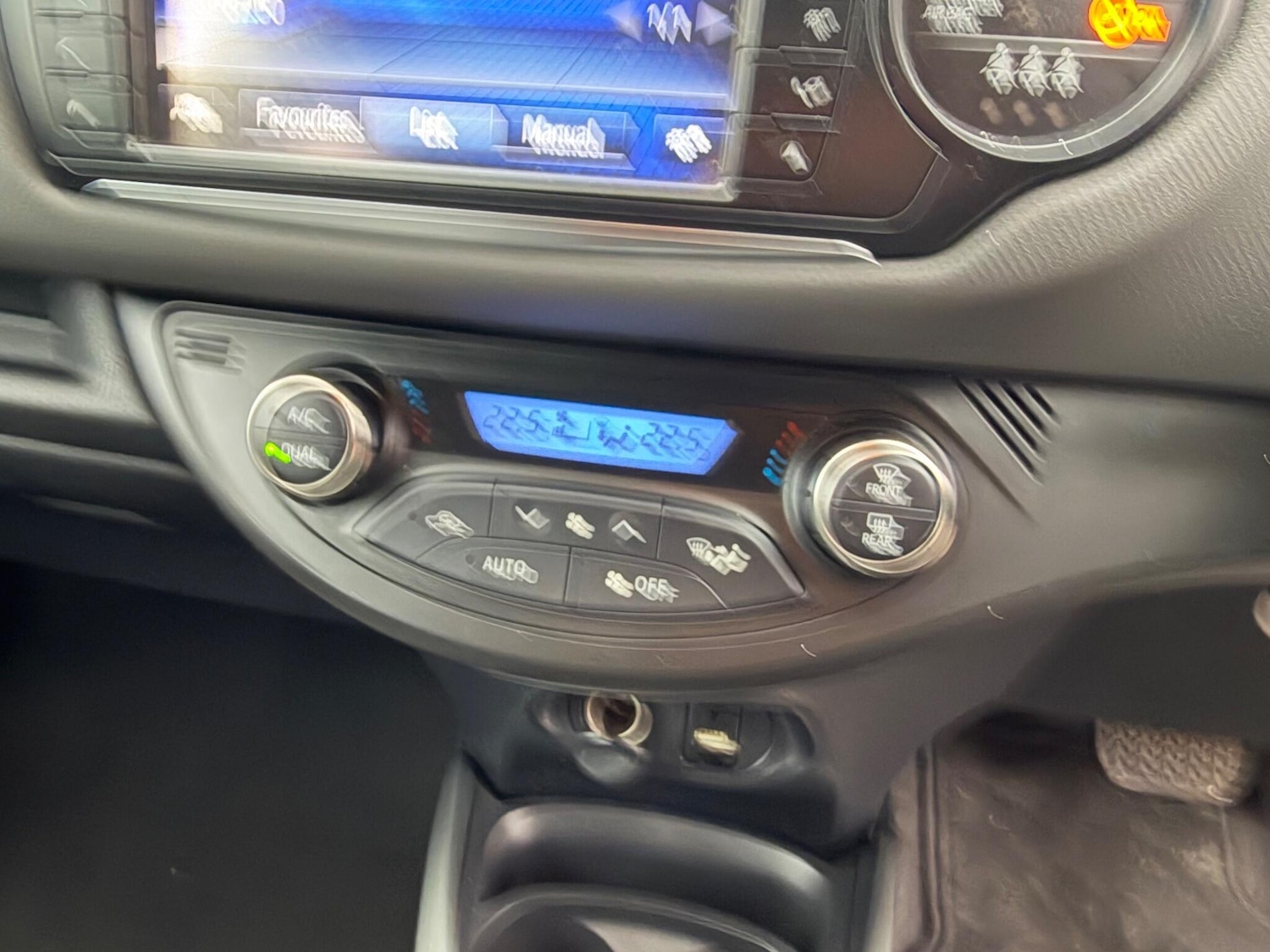 Used Toyota Yaris 2016 for sale - 77215825: Photo 31