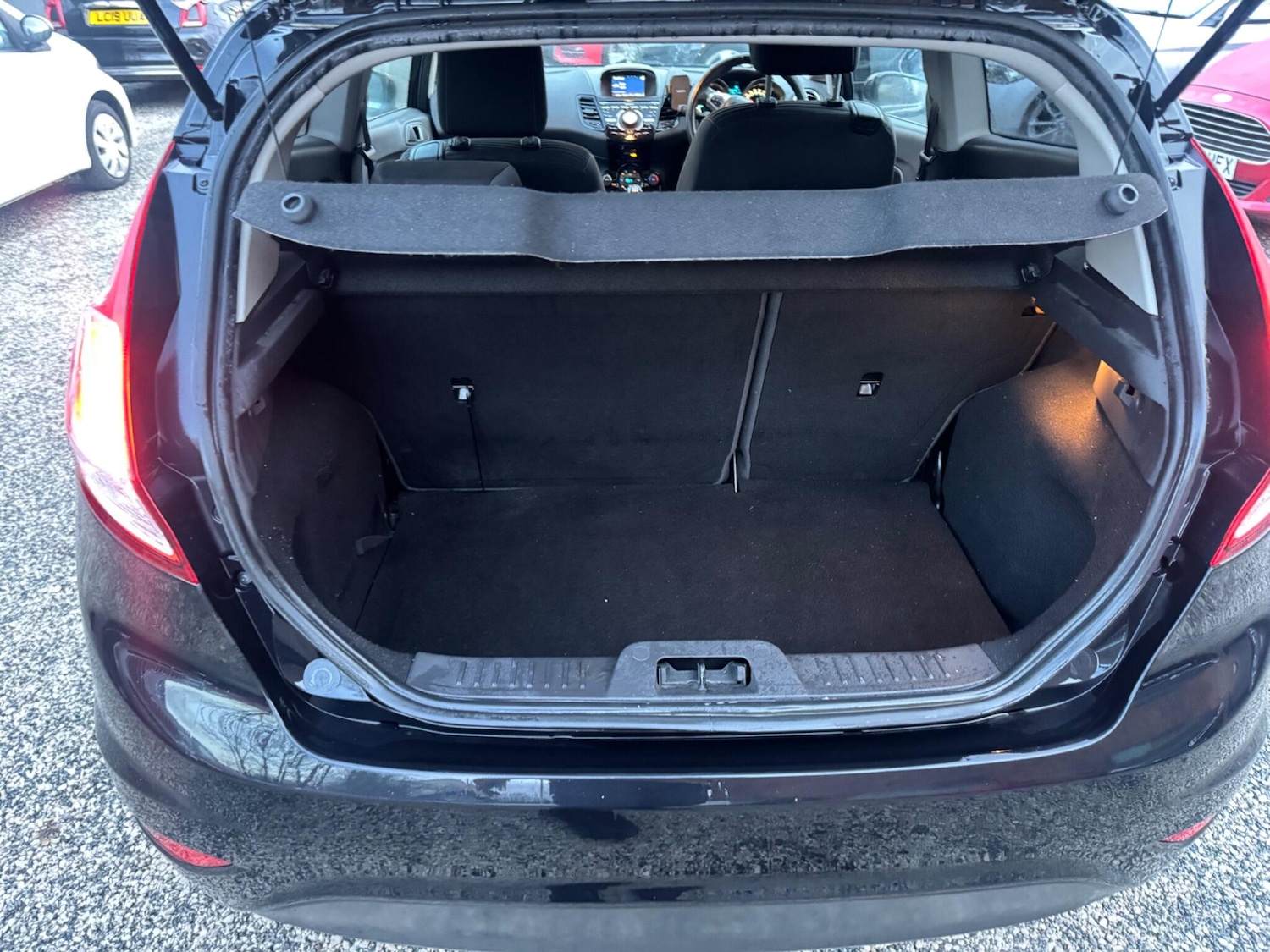 Used Ford Fiesta 2014 for sale - 76786700: Photo 24