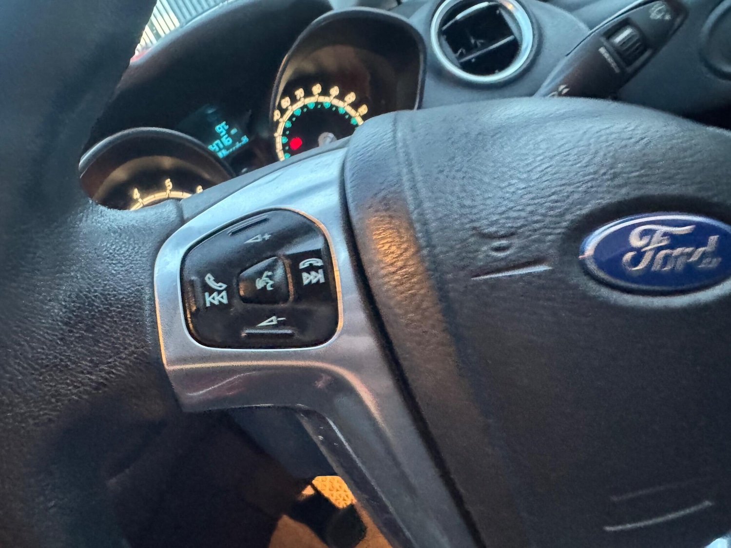 Used Ford Fiesta 2014 for sale - 76786700: Photo 25