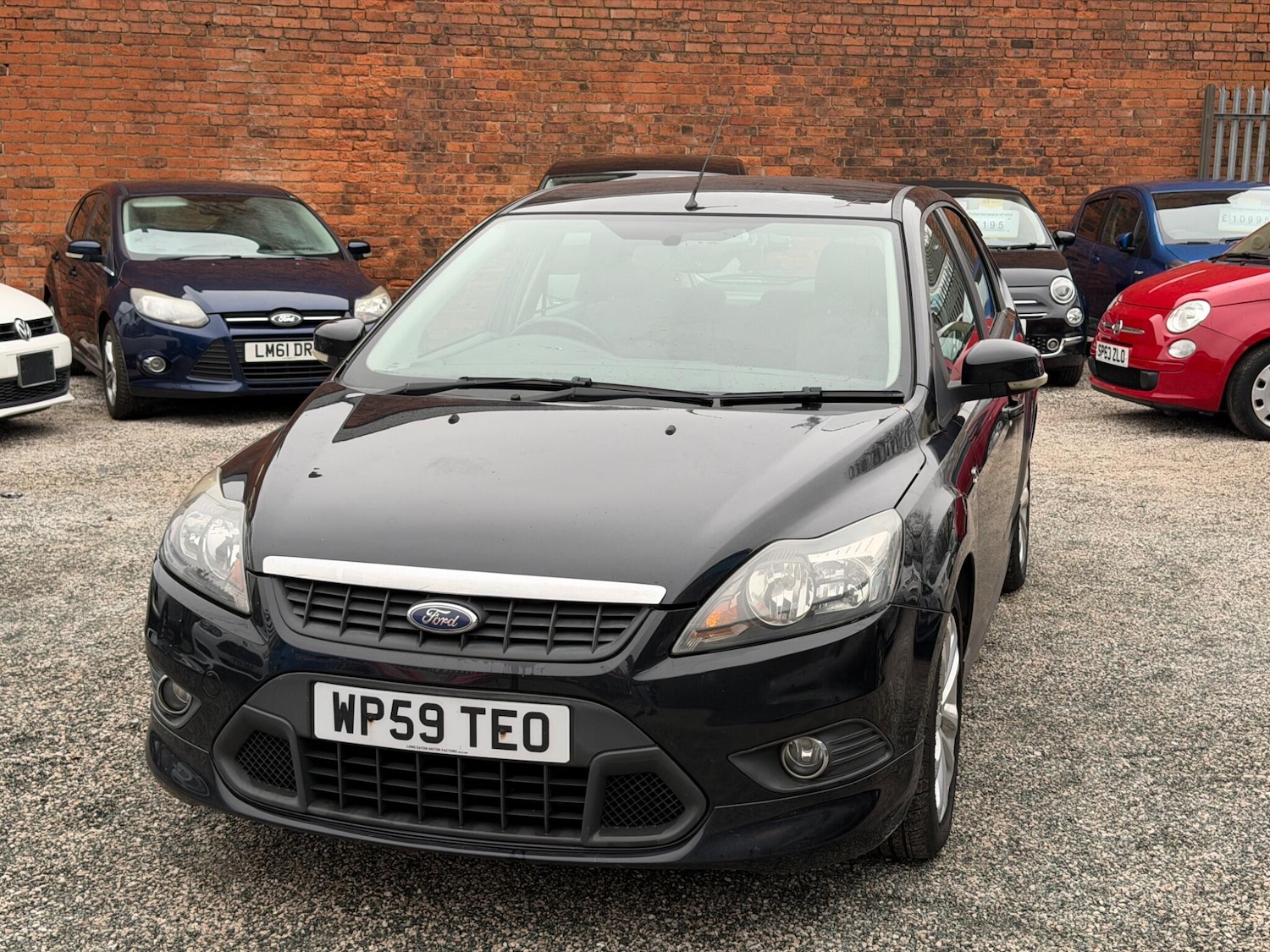 Used Ford Focus 2010 for sale - 77425942: Photo 2