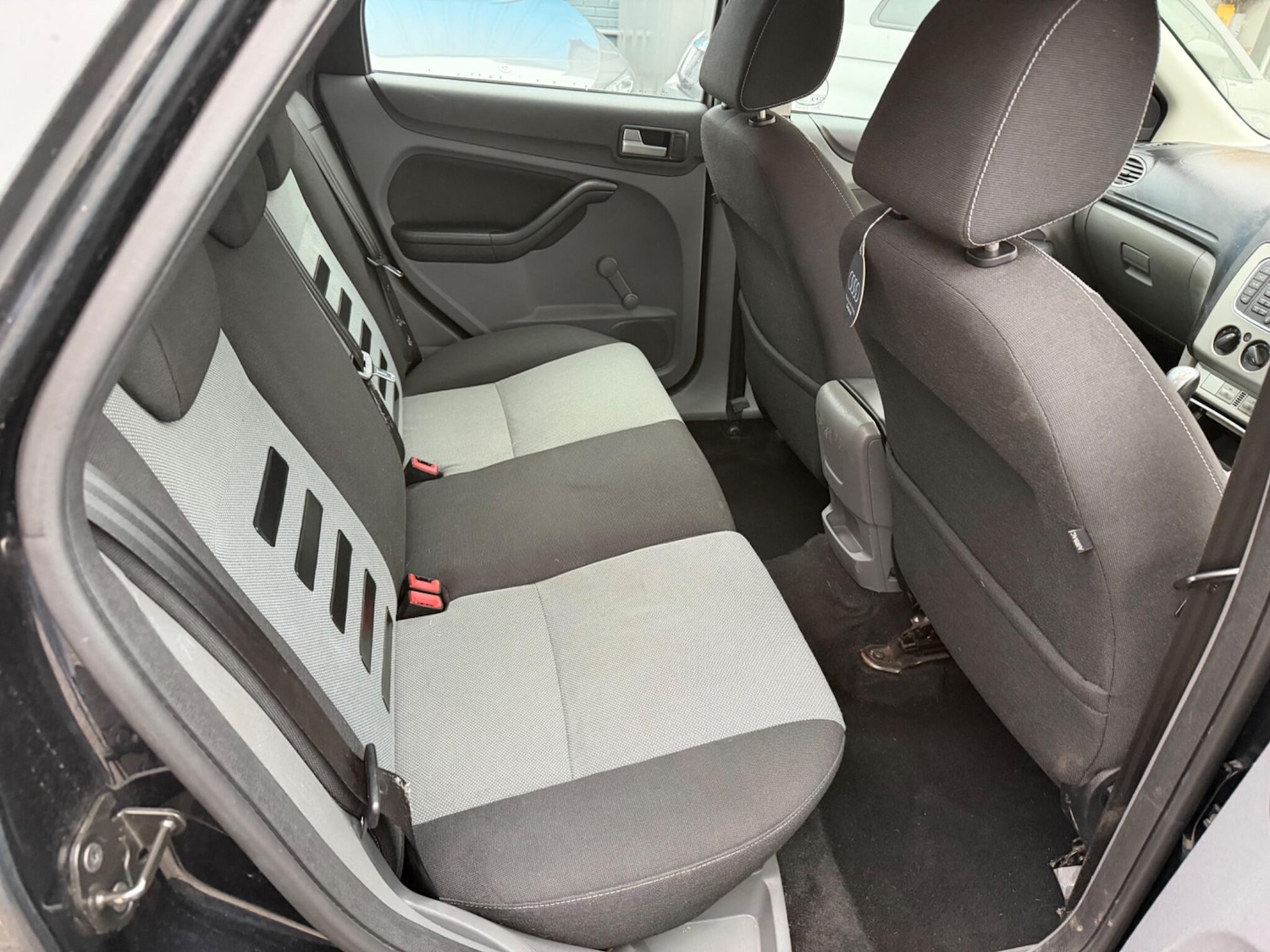 Used Ford Focus 2010 for sale - 77425942: Photo 21