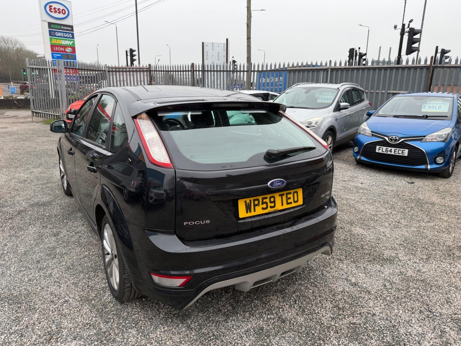 Used Ford Focus 2010 for sale - 77425942: Photo 4