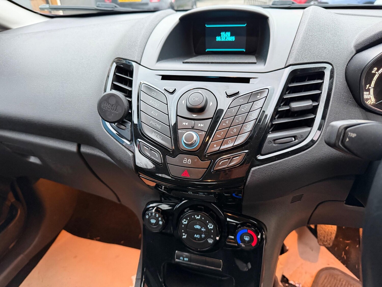 Used Ford Fiesta 2013 for sale - 77400755: Photo 41