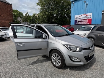 Used Hyundai i20 2015 for sale - 78809463: Photo