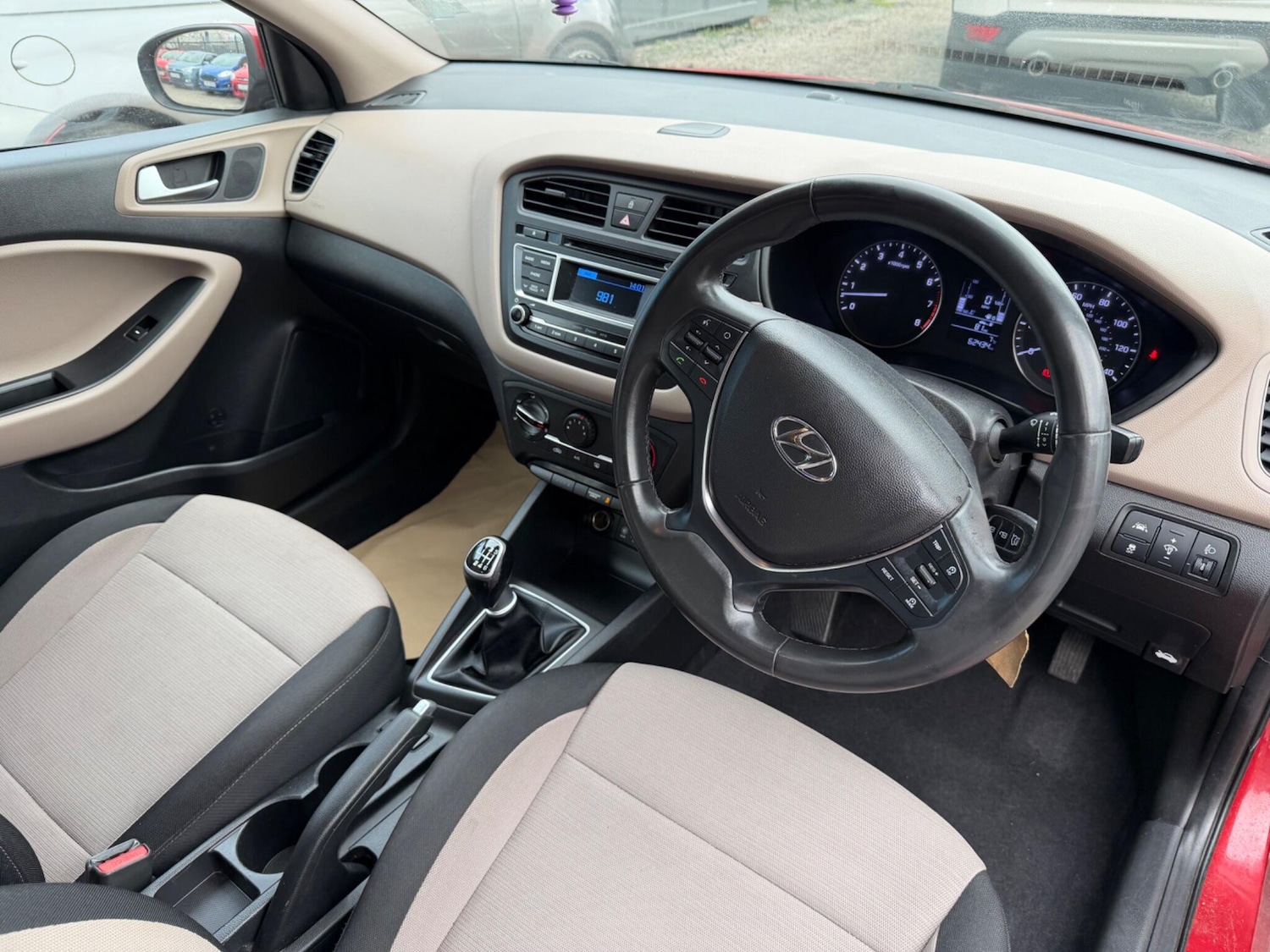 Used Hyundai i20 2015 for sale - 77705282: Photo 13