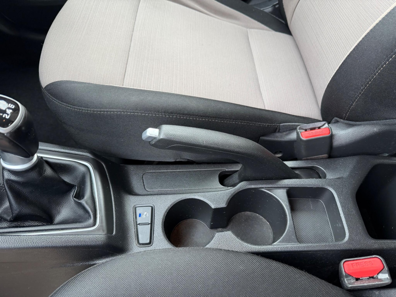 Used Hyundai i20 2015 for sale - 77705282: Photo 15