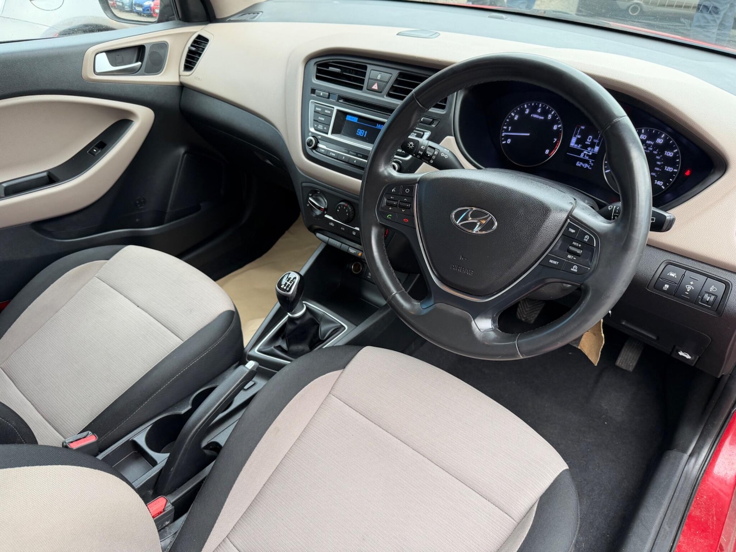 Used Hyundai i20 2015 for sale - 77705282: Photo 17