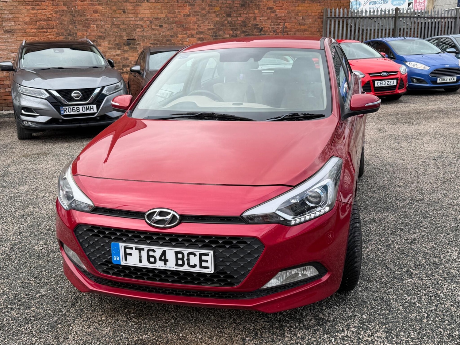 Used Hyundai i20 2015 for sale - 77705282: Photo 2