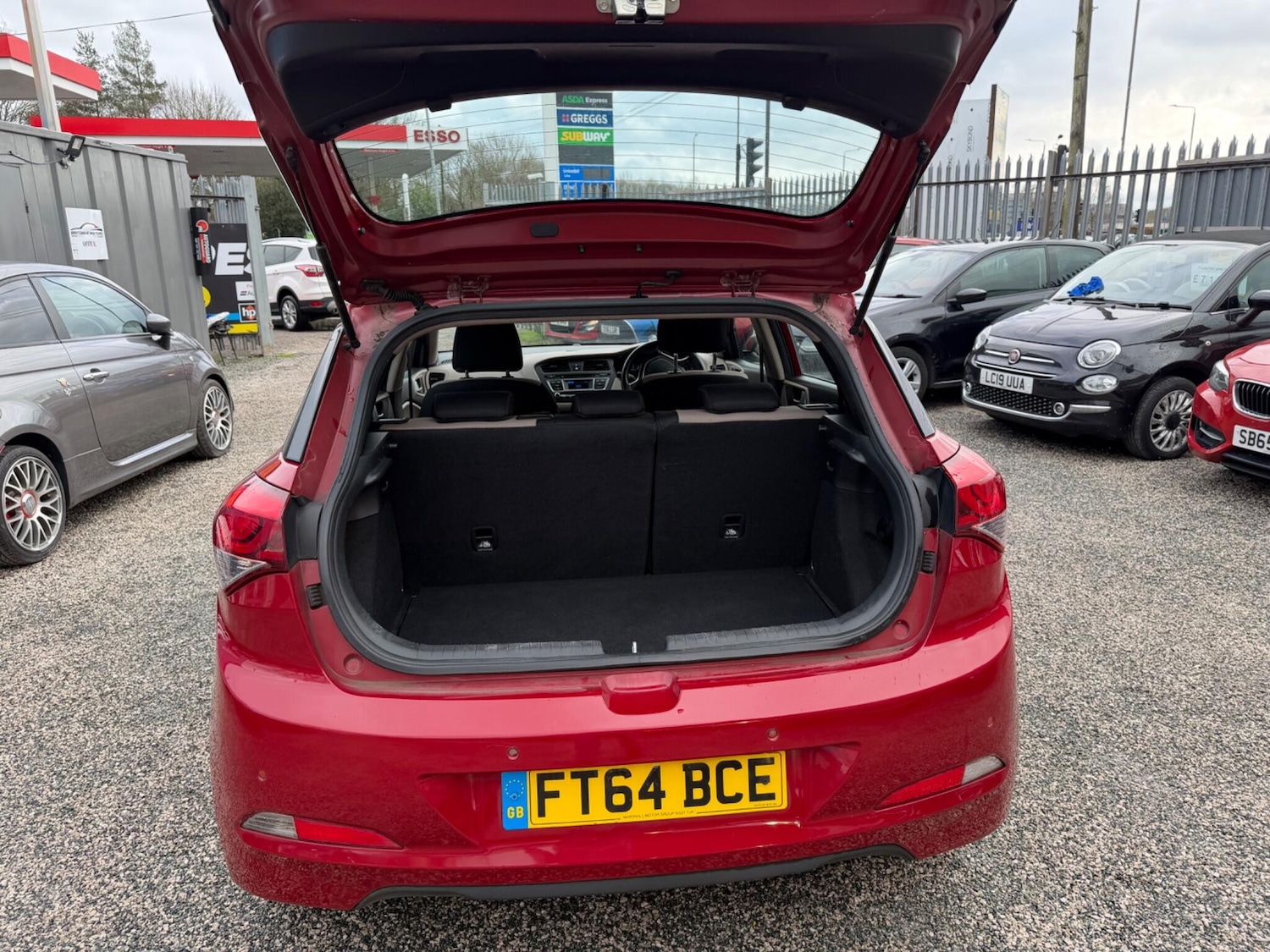 Used Hyundai i20 2015 for sale - 77705282: Photo 32