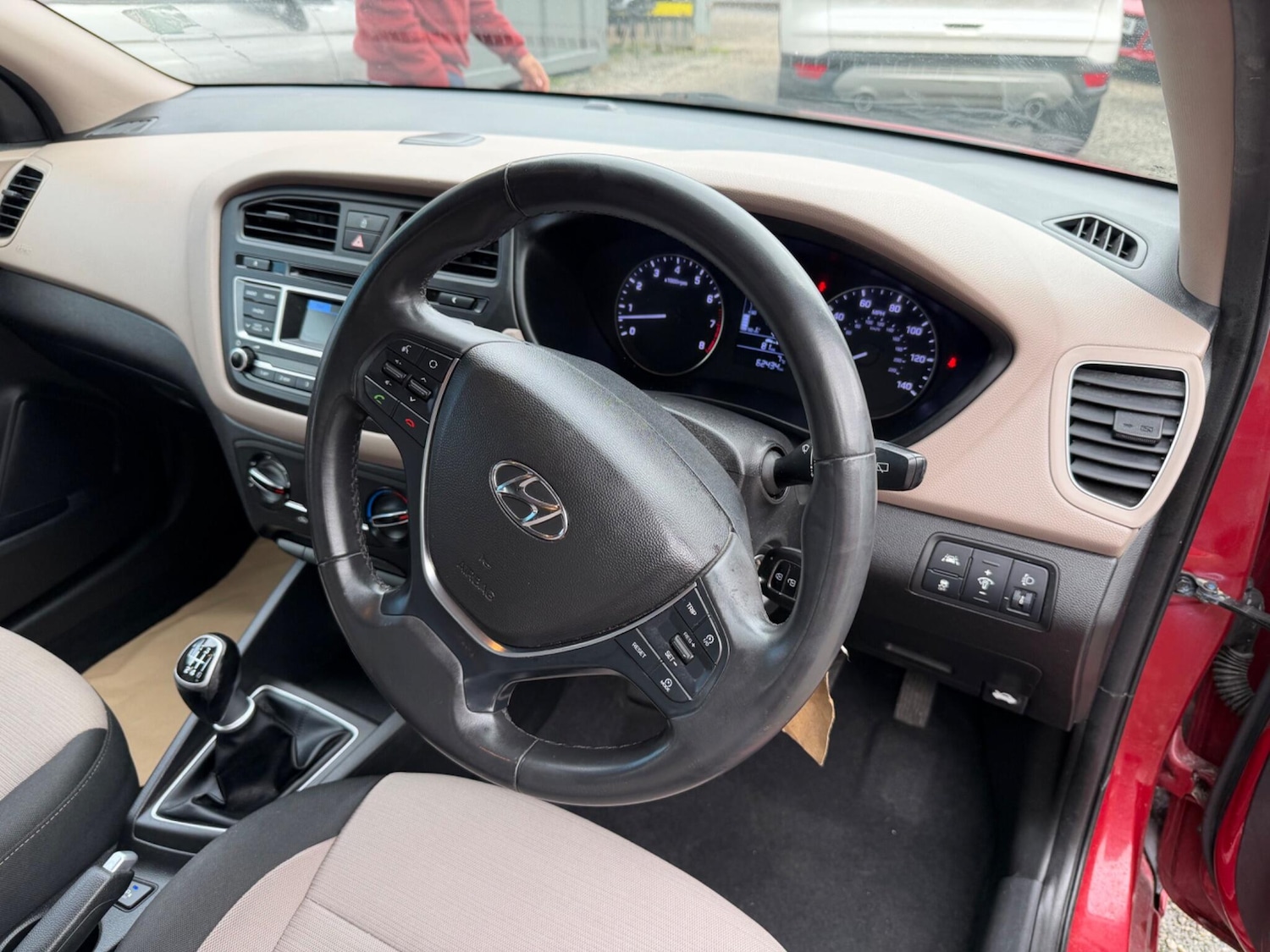 Used Hyundai i20 2015 for sale - 77705282: Photo 40