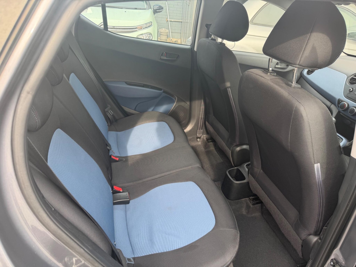 Used Hyundai i10 2014 for sale - 77993496: Photo 20