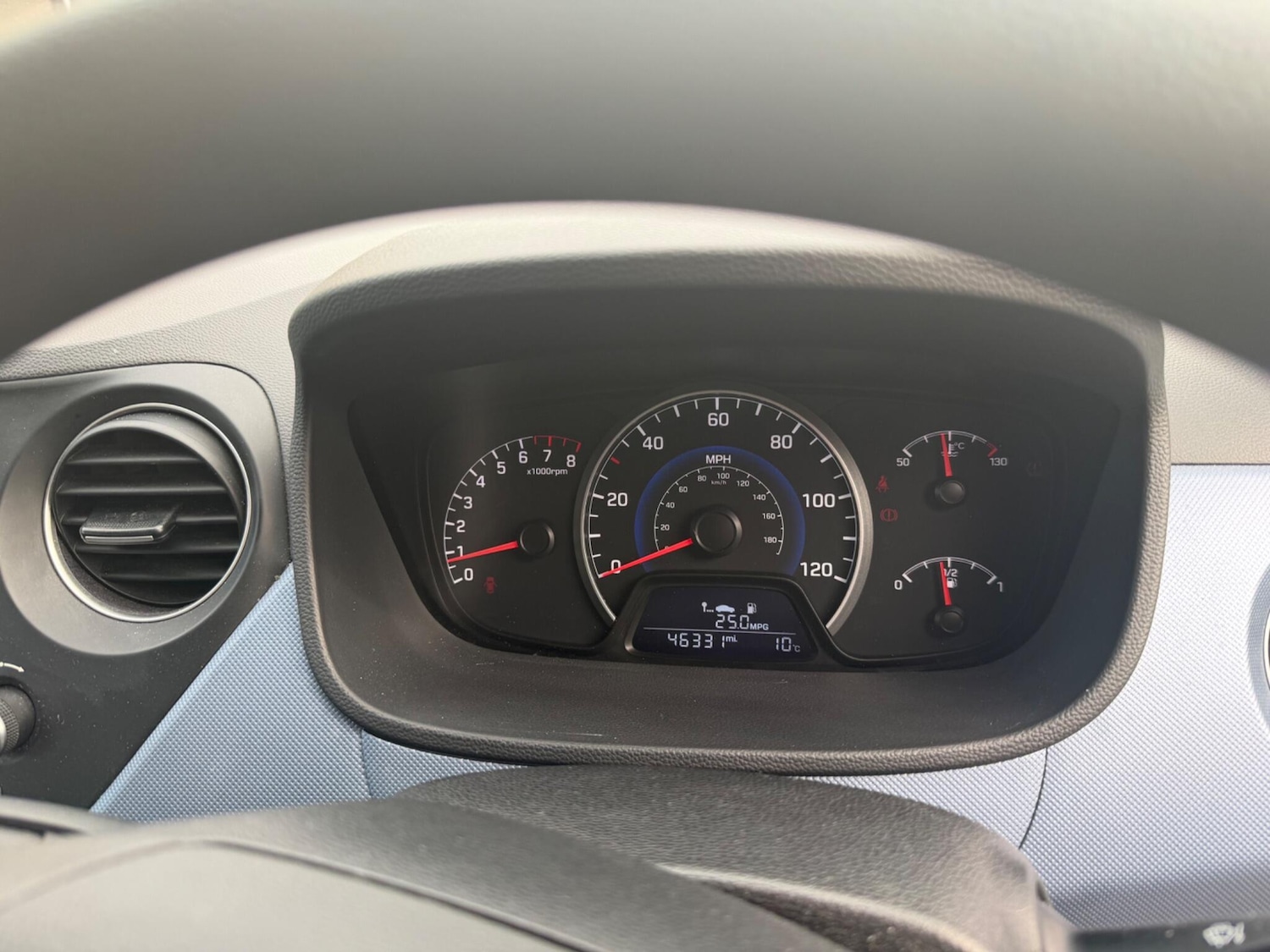 Used Hyundai i10 2014 for sale - 77993496: Photo 25