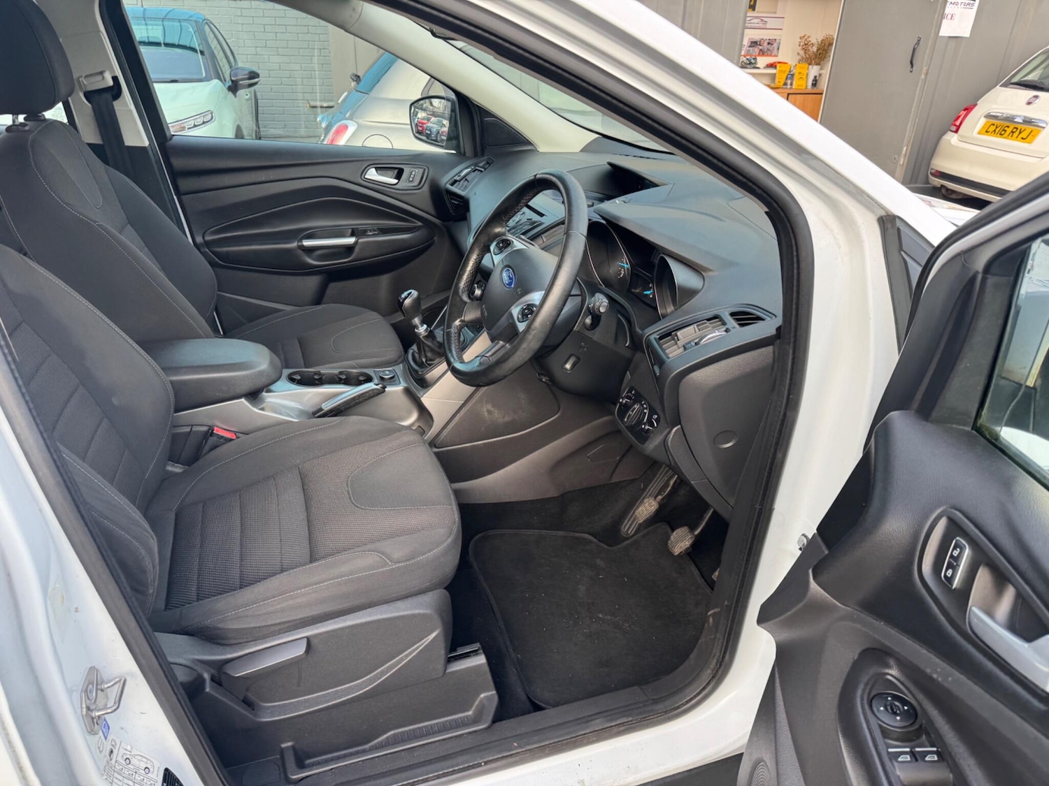 Used Ford Kuga 2015 for sale - 77883134: Photo 24