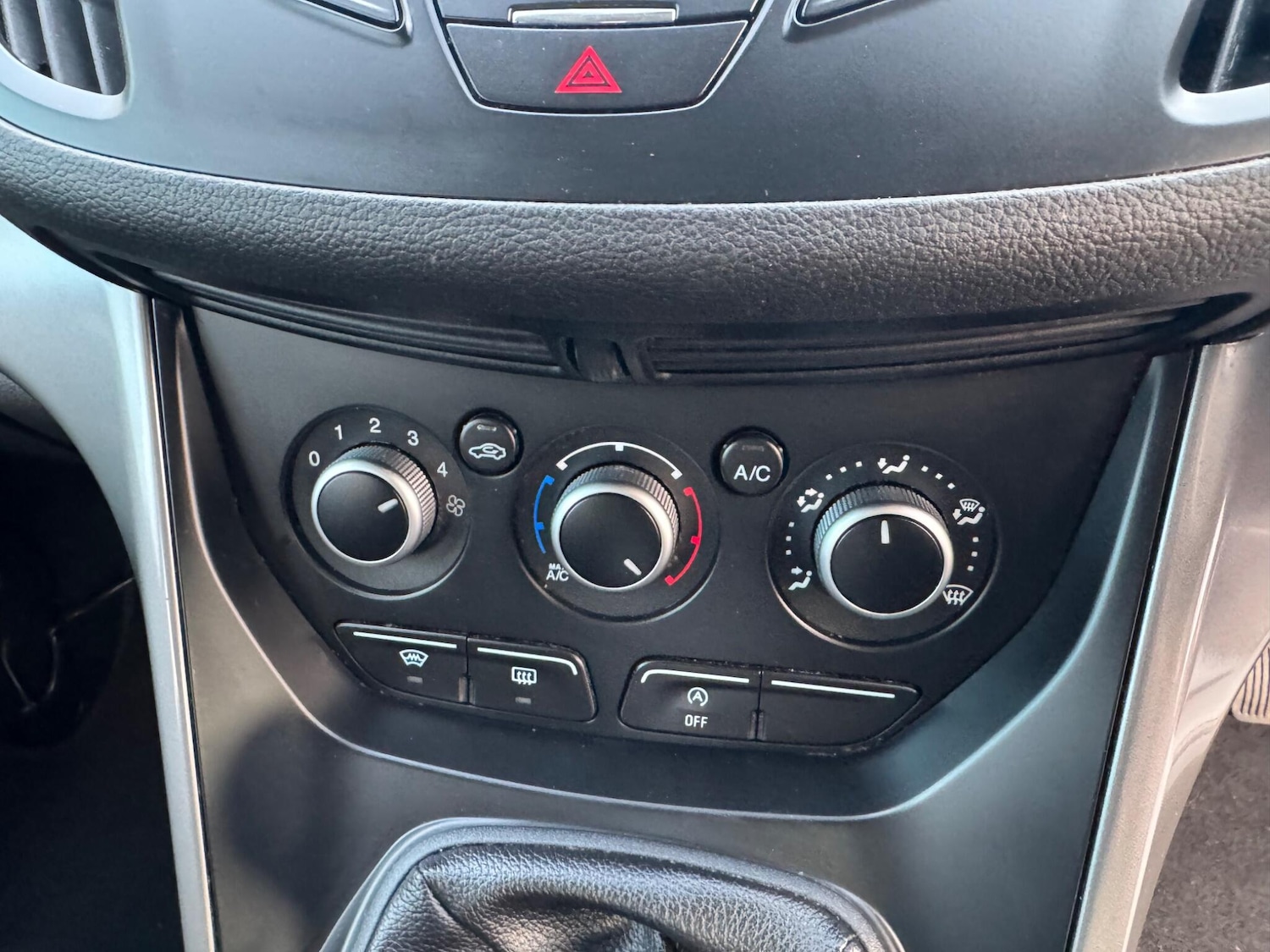 Used Ford Kuga 2015 for sale - 77883134: Photo 30