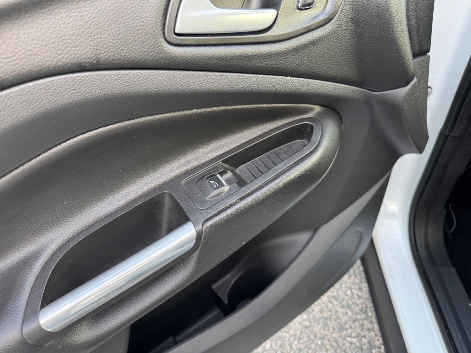 Used Ford Kuga 2015 for sale - 77883134: Photo 33