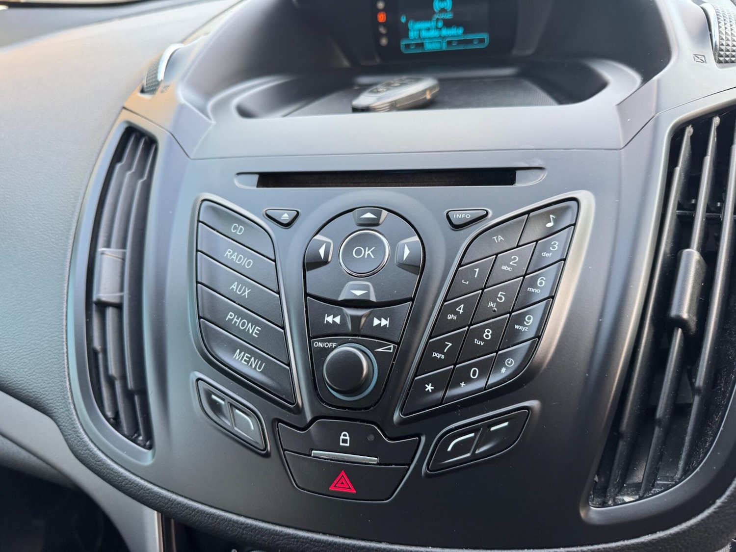 Used Ford Kuga 2015 for sale - 77883134: Photo 35