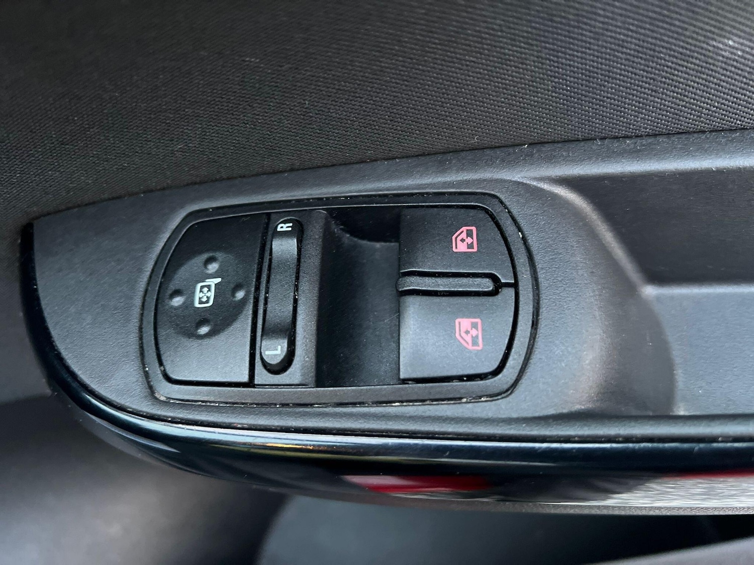 Used Vauxhall Corsa 2017 for sale - 76786672: Photo 12