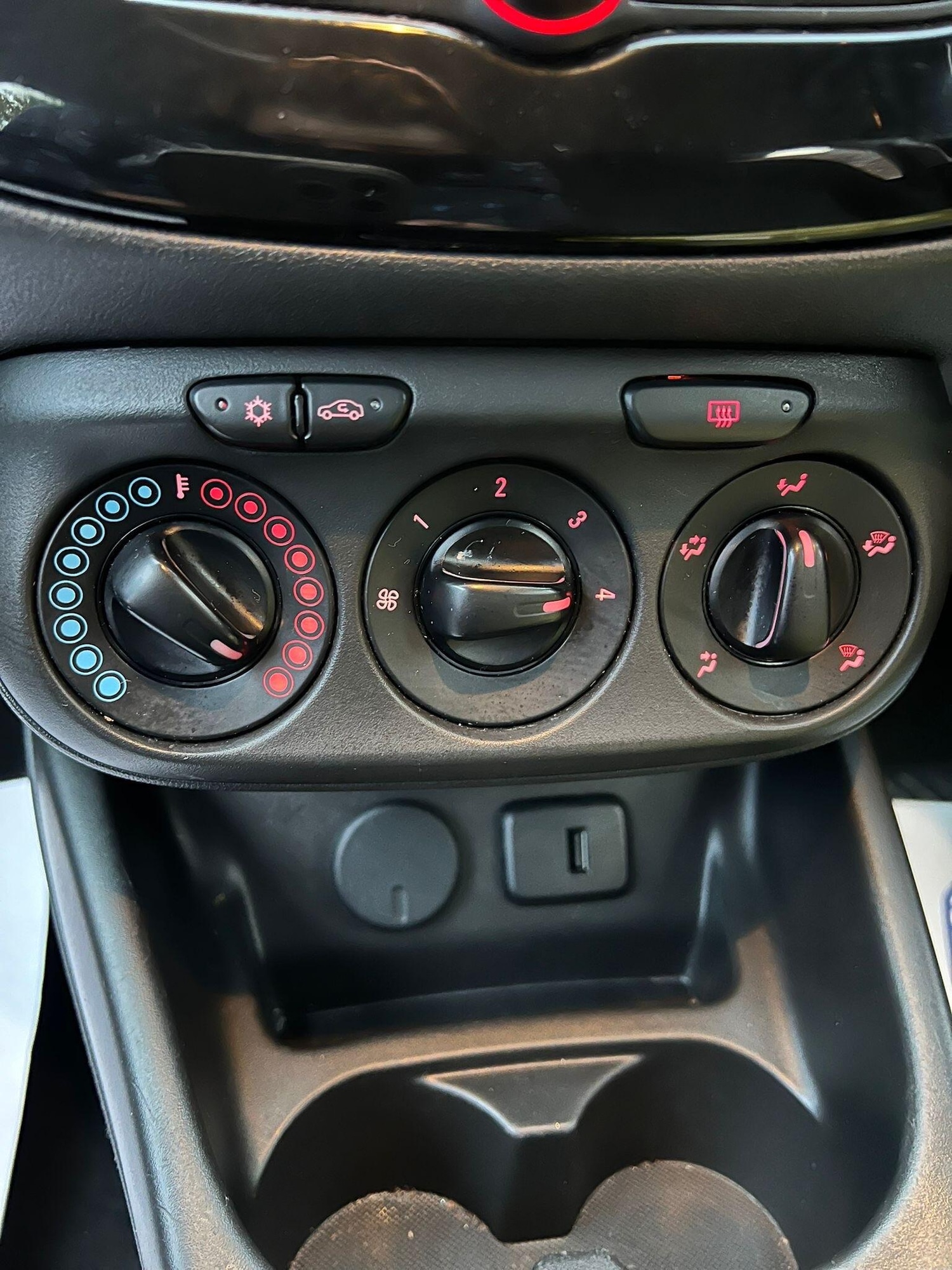 Used Vauxhall Corsa 2017 for sale - 76786672: Photo 13