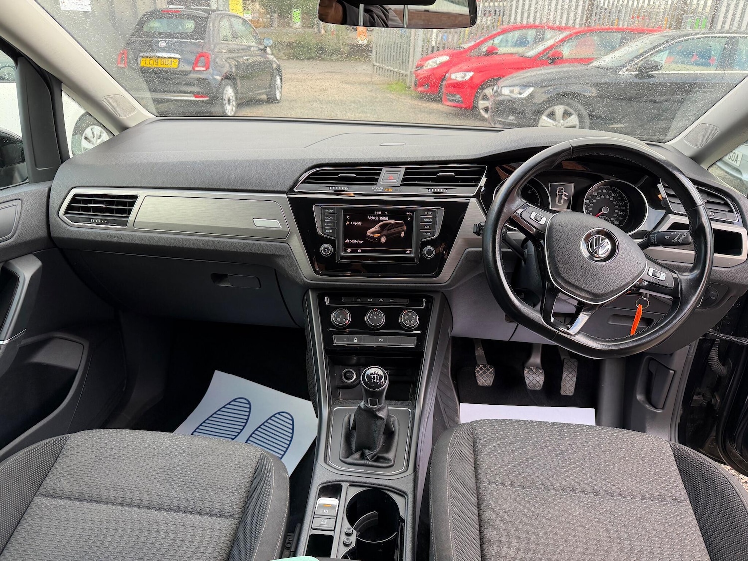 Used Volkswagen Touran 2016 for sale - 76786538: Photo 2