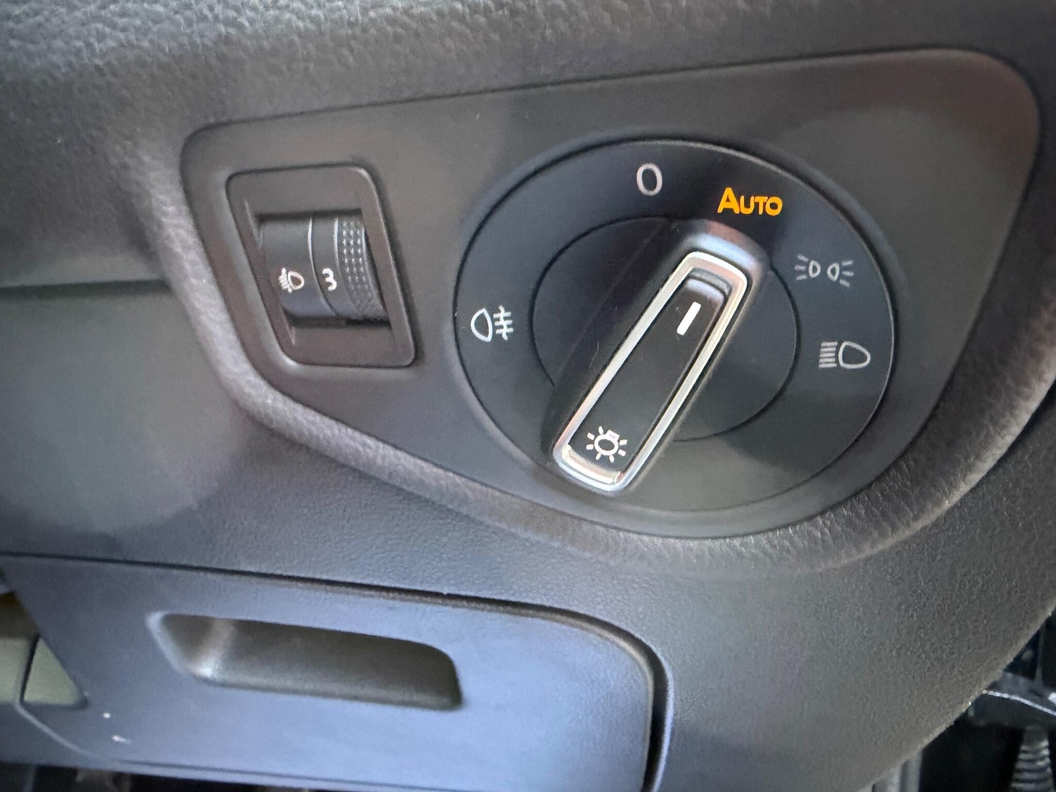 Used Volkswagen Touran 2016 for sale - 76786538: Photo 23