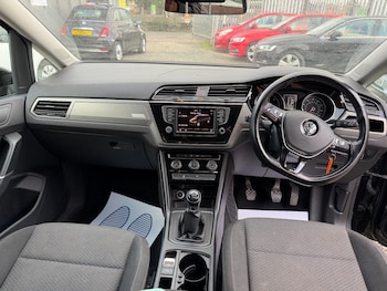 Used Volkswagen Touran 2016 for sale - 76786538: Photo