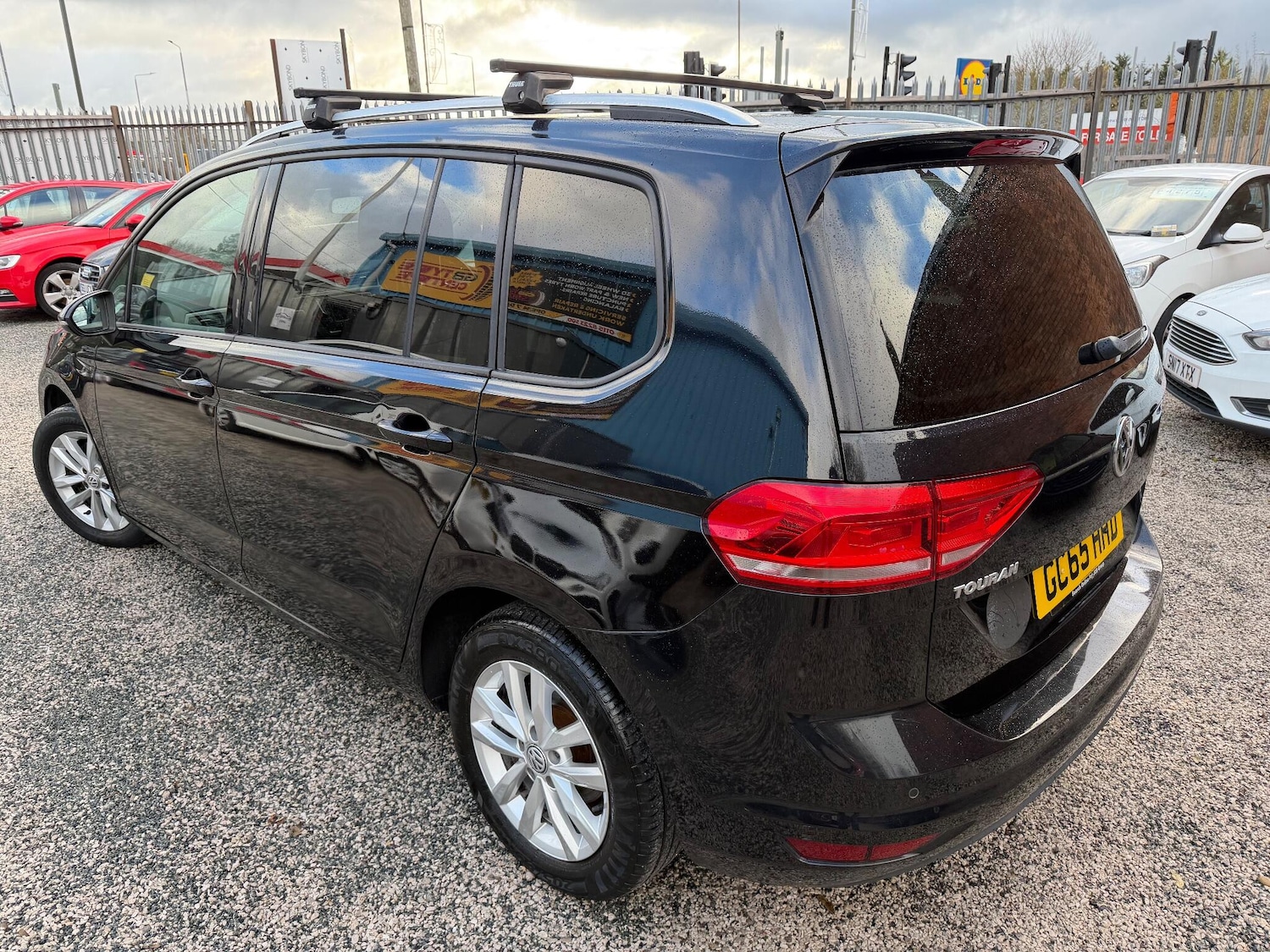 Used Volkswagen Touran 2016 for sale - 76786538: Photo 3