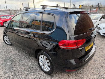 Used Volkswagen Touran 2016 for sale - 76786538: Photo