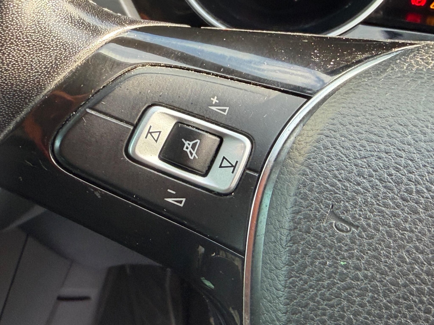 Used Volkswagen Touran 2016 for sale - 76786538: Photo 50