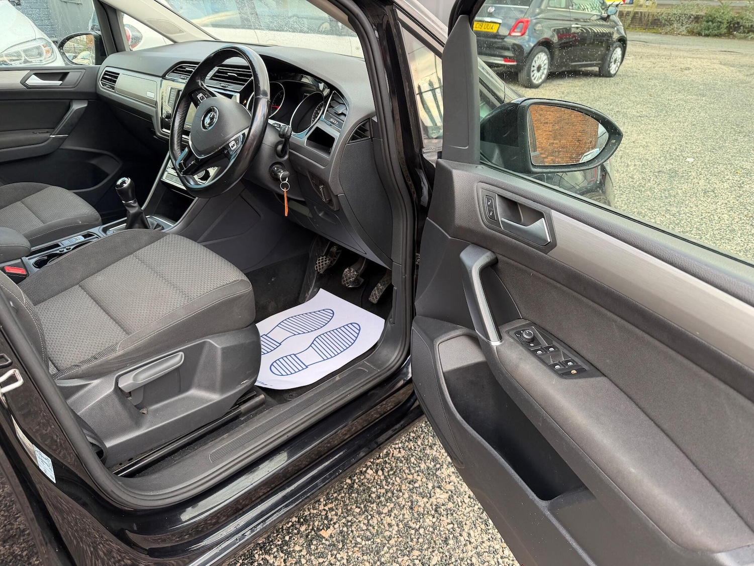 Used Volkswagen Touran 2016 for sale - 76786538: Photo 6