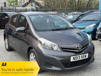 Used Toyota Yaris 2013 for sale - 78214730: Photo