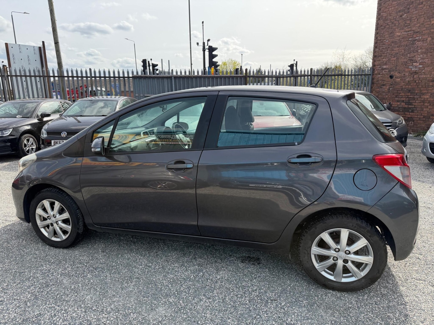 Used Toyota Yaris for sale - 78214730: Photo 4