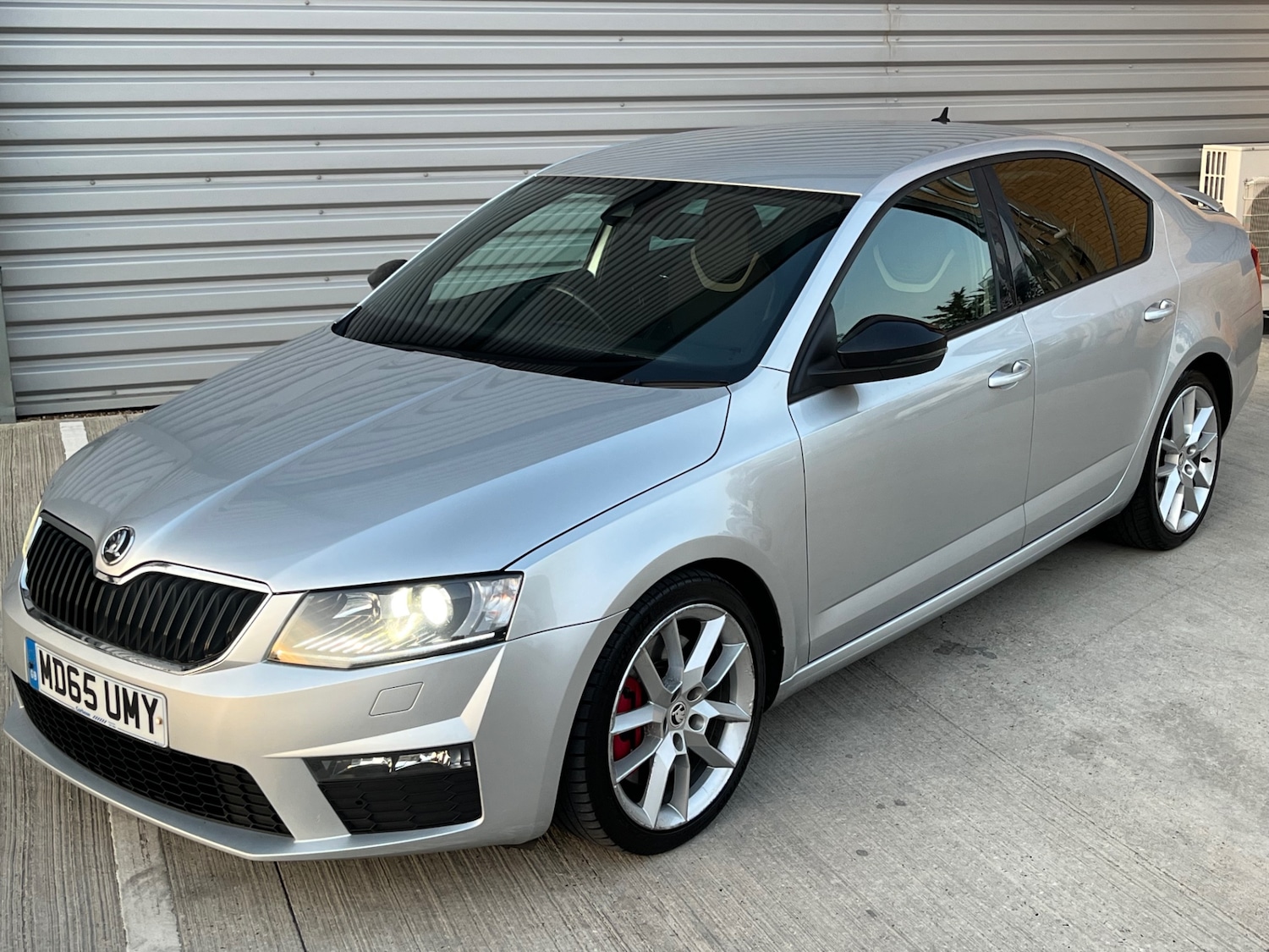 Used Skoda Octavia 2015 for sale - 76133119: Photo 2