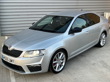 Used Skoda Octavia 2015 for sale - 76133119: Photo 2