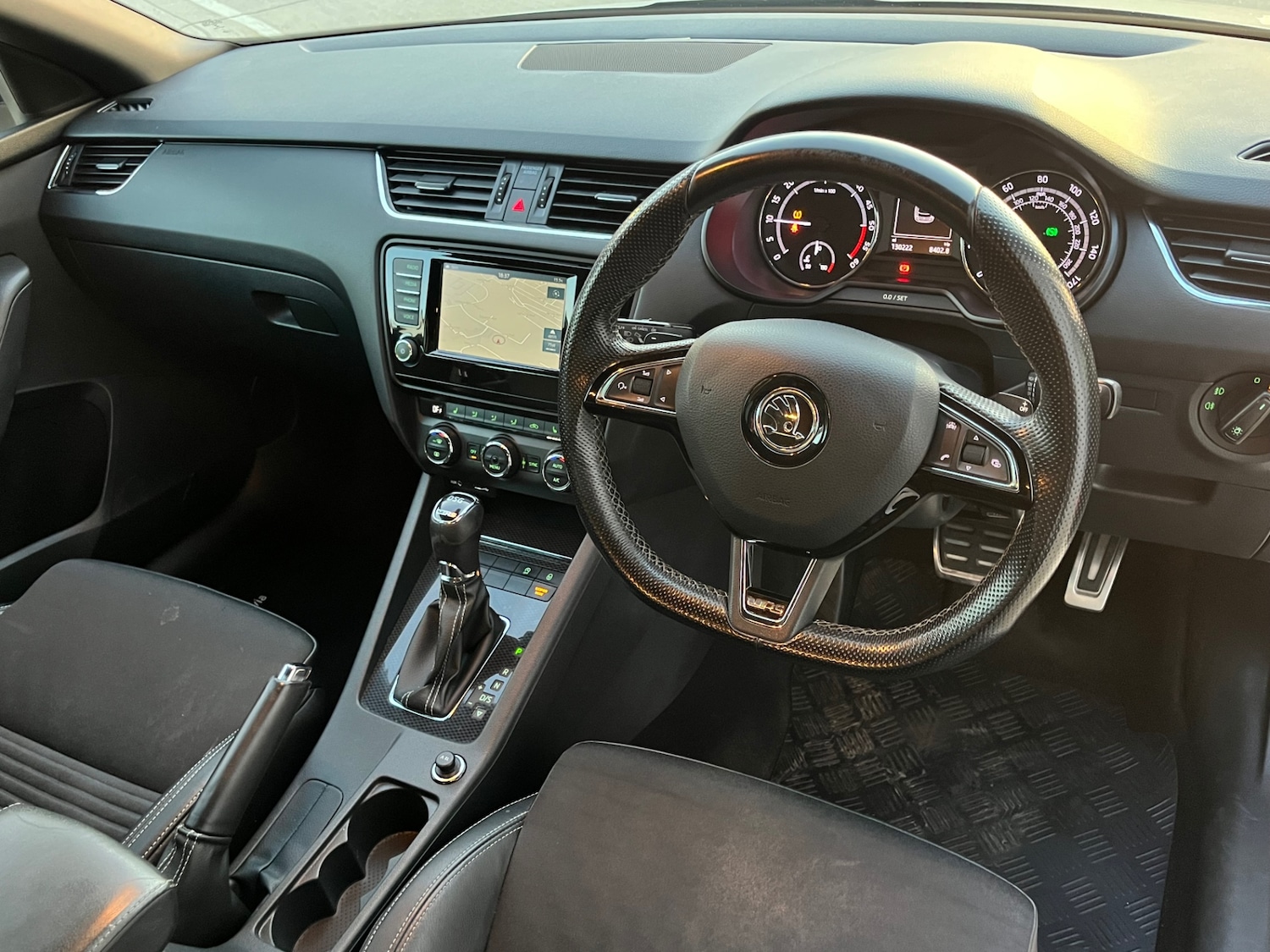 Used Skoda Octavia 2015 for sale - 76133119: Photo 8
