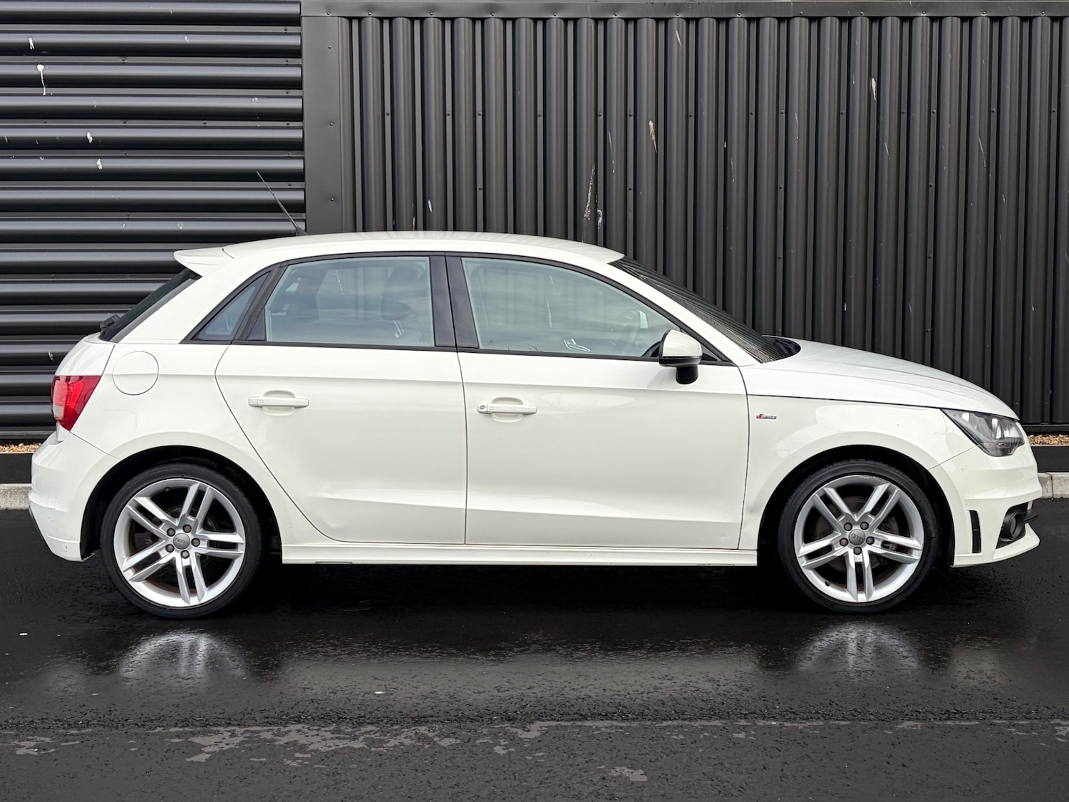 Used Audi A1 2014 for sale - 77705780: Photo 10