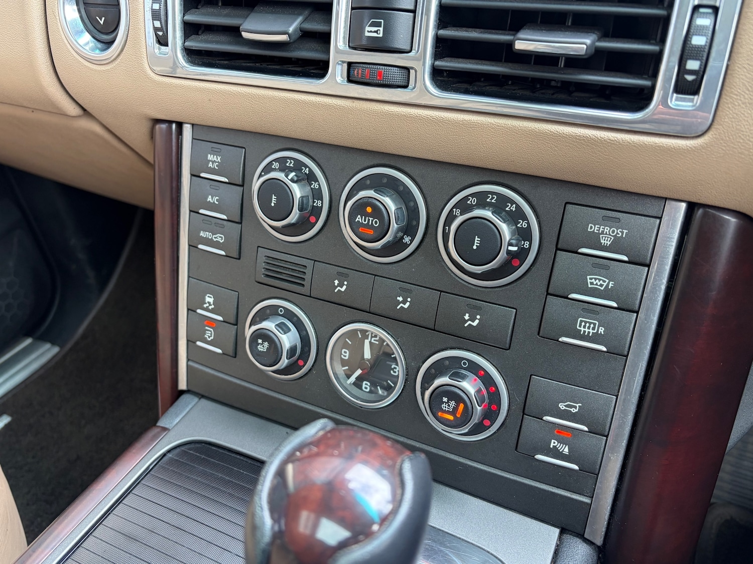 Used Land Rover Range Rover 2010 for sale - 77701937: Photo 28