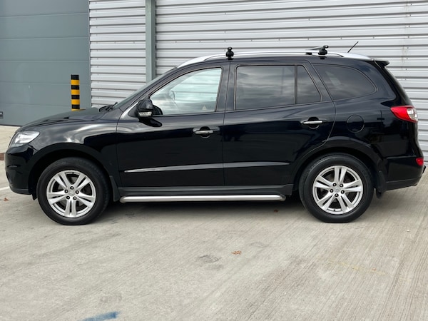 Used Hyundai Santa Fe 2010 for sale - 76246300: Photo 3