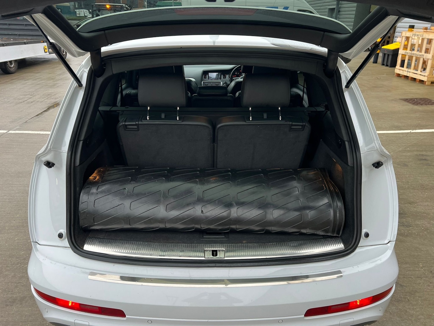 Used Audi Q7 2012 for sale - 77213876: Photo 10