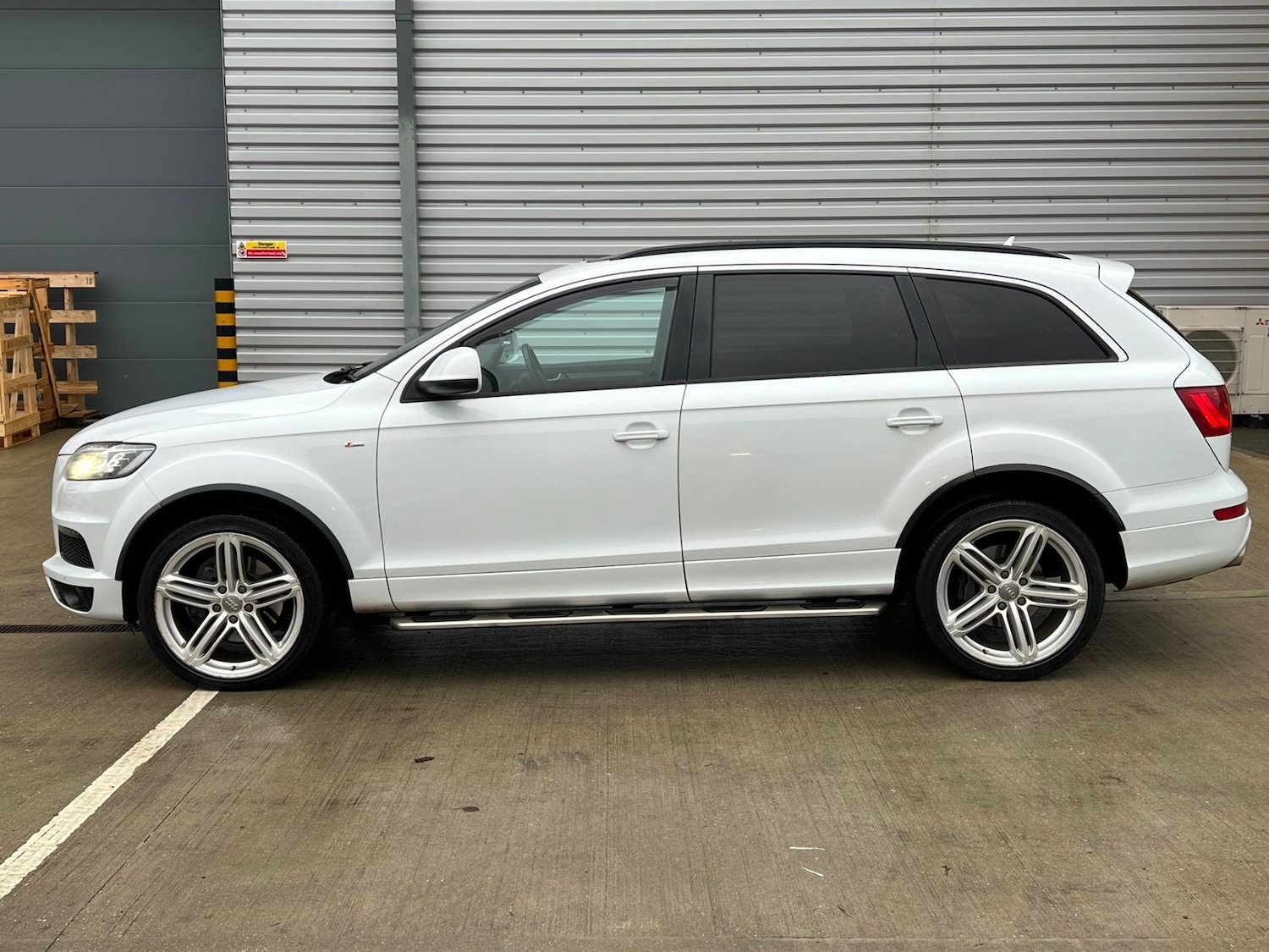 Used Audi Q7 2012 for sale - 77213876: Photo 3