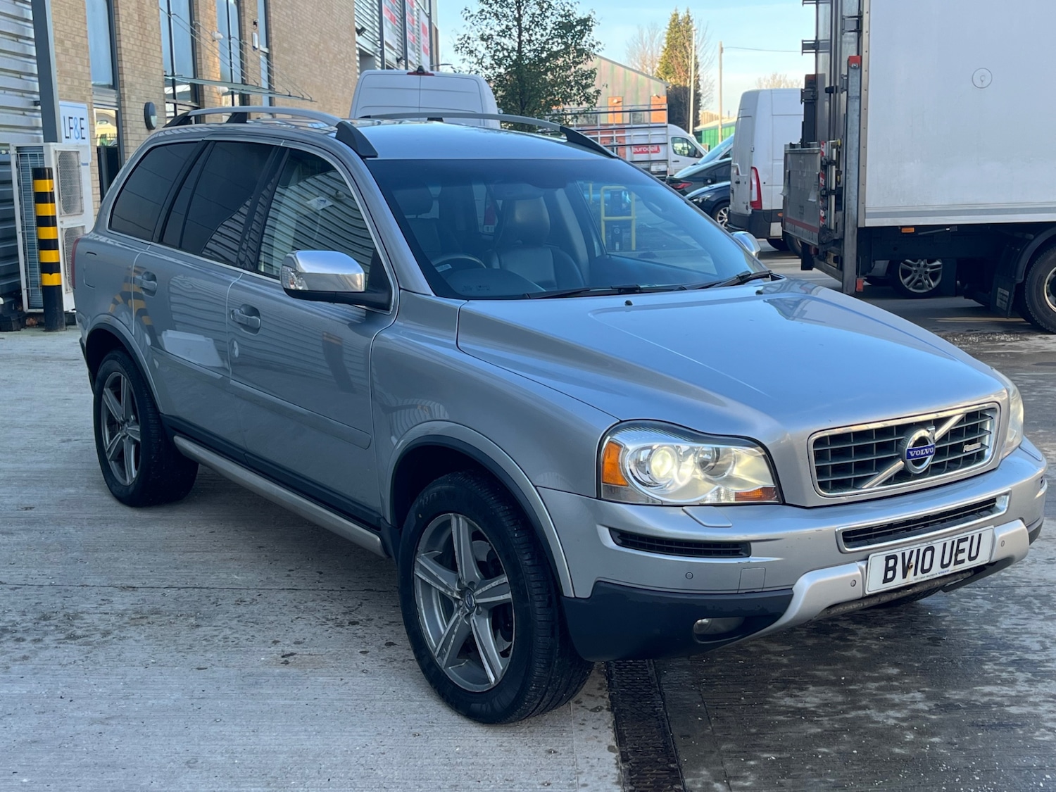 Used Volvo XC90 2010 for sale - 76649893: Photo 10